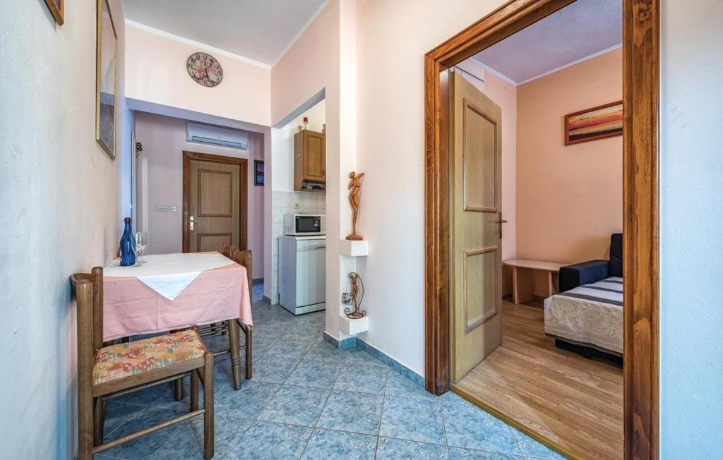 Apartment Tezak Kukci Екстер'єр фото